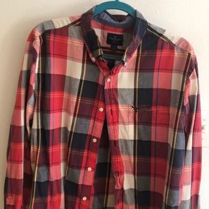 Men’s plaid, collared button up shirt